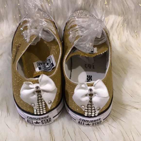 Shoes - Picture 3 of 7